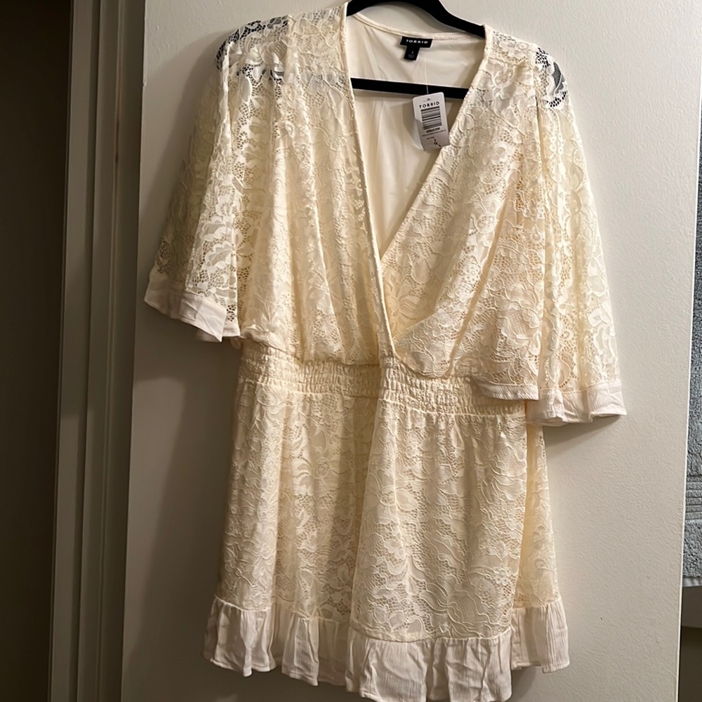 Stretch lace Surplice dolman sleeves top